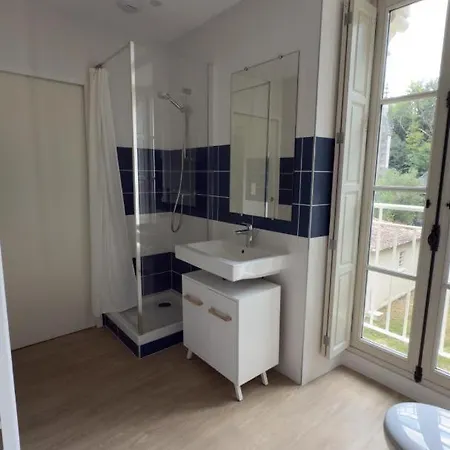 Au Clair De La Rhune Marcay (Vienne)