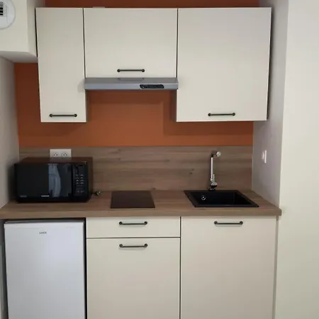 Au Clair De La Rhune Casa vacanze Marcay (Vienne)